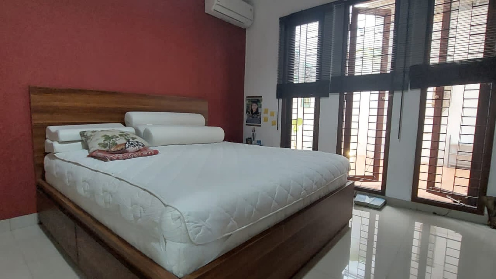 Rumah cantik siap huni di bintaro sektor 9