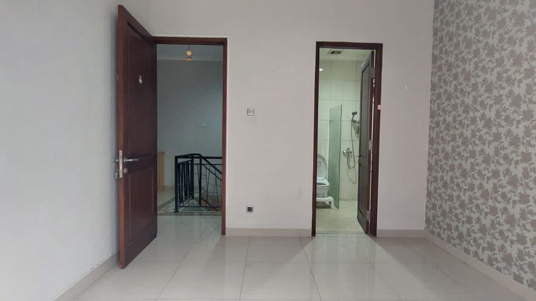 Rumah cantik siap huni di bintaro sektor 9