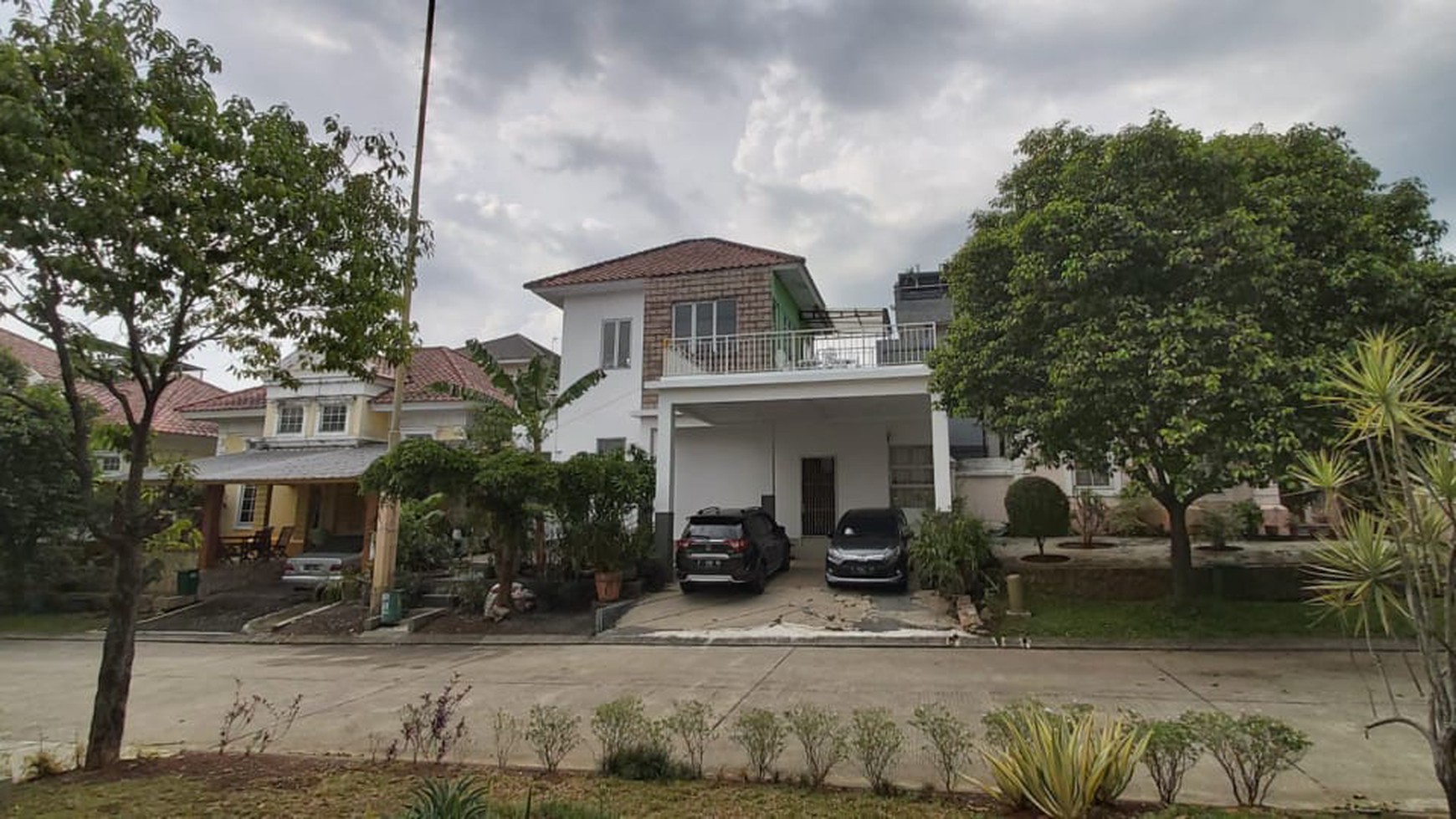 Dijual Rumah asri 2 lantai di Sentul City cluster Taman Yunani, cluster Terdepan, Bogor