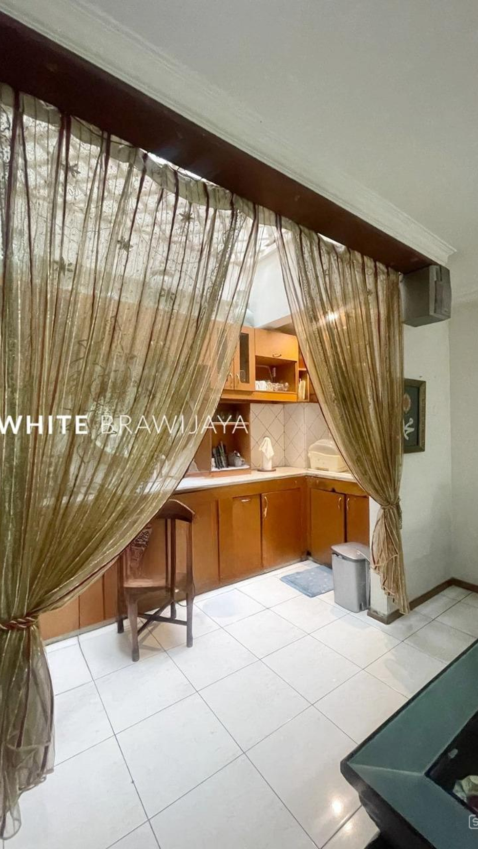 Rumah Hitung Tanah Area Cipete