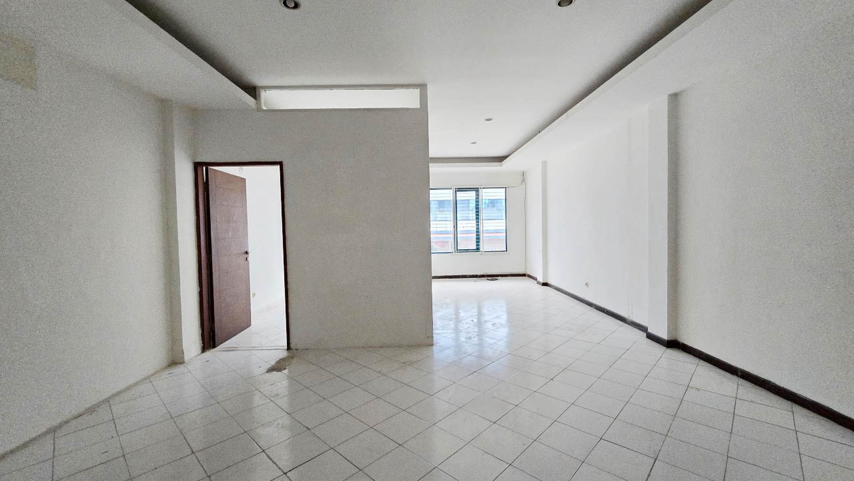 Ruko Gading Kirana Timur, Kelapa Gading Luas 5,5x12m2