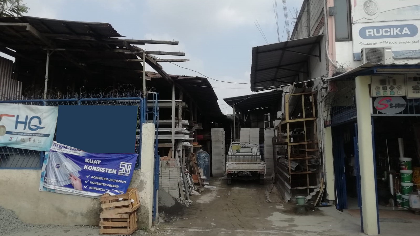 Dijual Ruang Usaha Lokasi Strategis Pinggir Jalan Raya @Pondok Aren