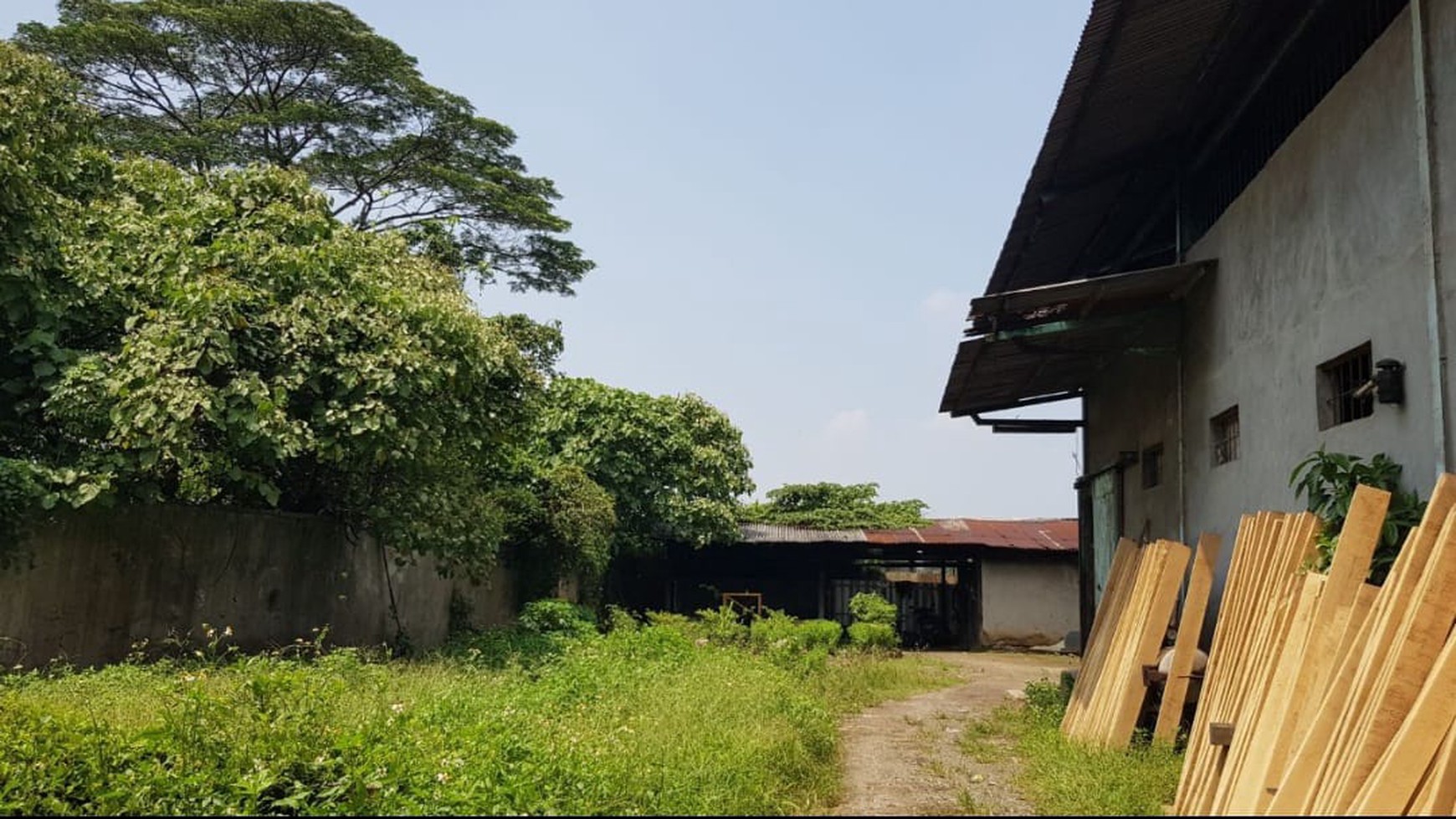 Gudang di Curug dekat exit tol Bitung dijual dengan Harga Menarik