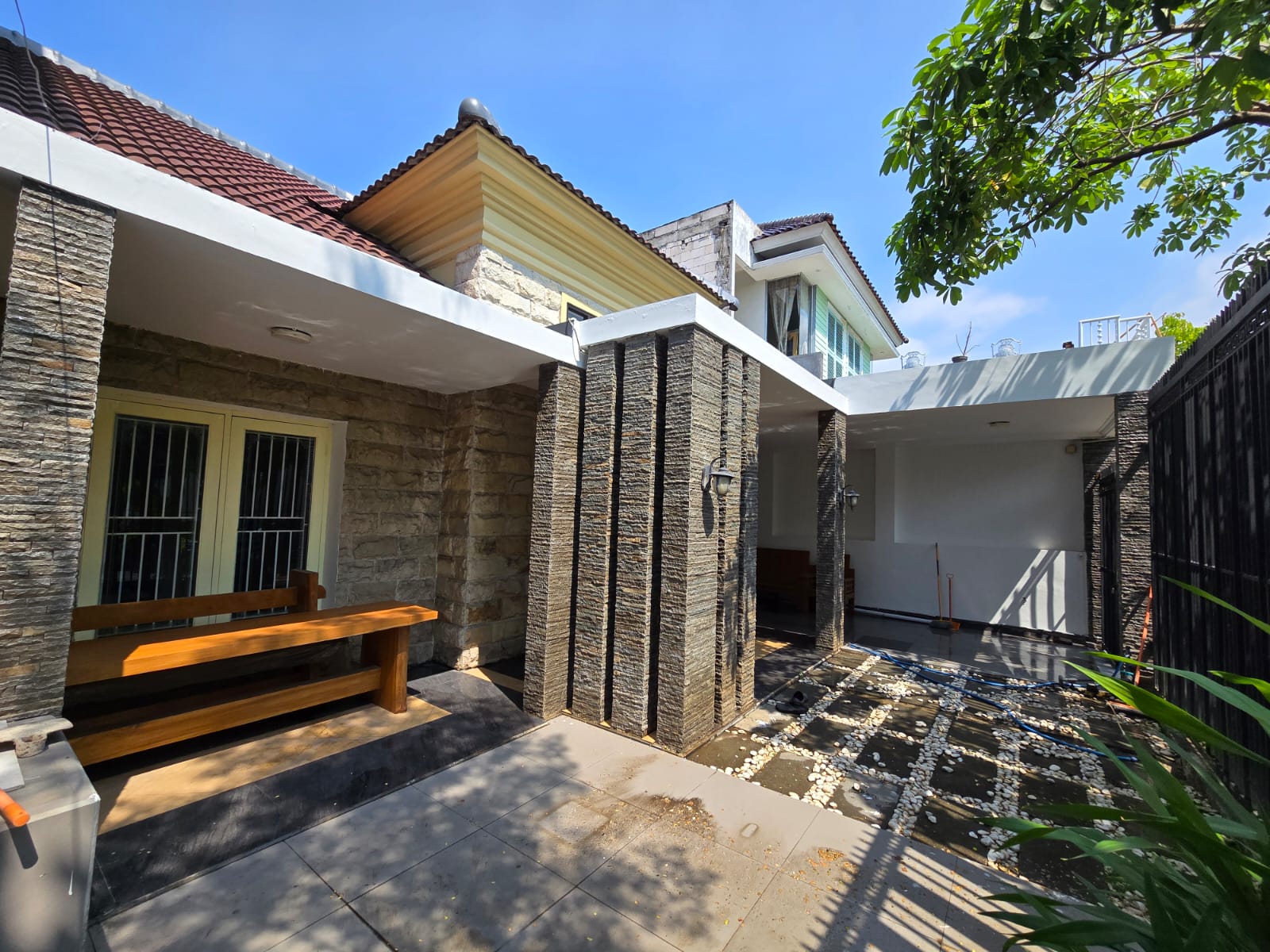 Dijual rumah cantik di Citra Garden SDJ