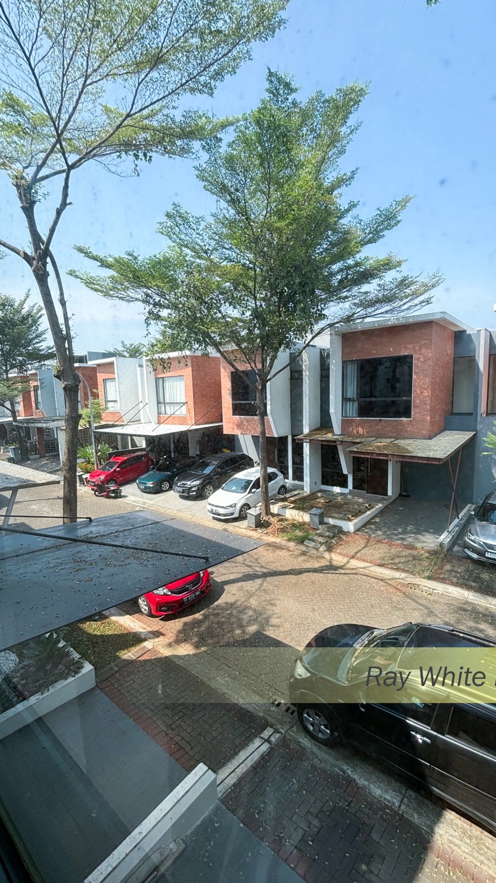 RUMAH BRAND NEW DALAM CLUSTER PREMIUM DI KEBAYORAN BINTARO JAYA, TANGERANG SELATAN