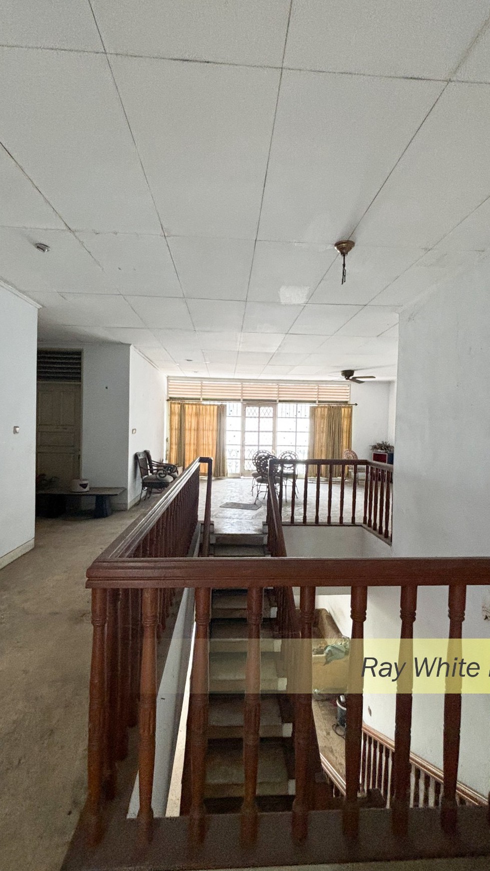 RUMAH TUA HITUNG TANAH DI KAWASAN ELITE PONDOK INDAH, JAKARTA SELATAN #CH