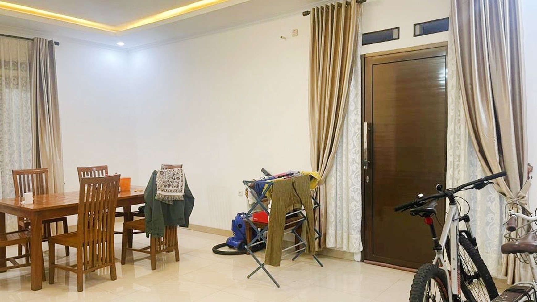 Rumah Hitung Tanah Area Cipete