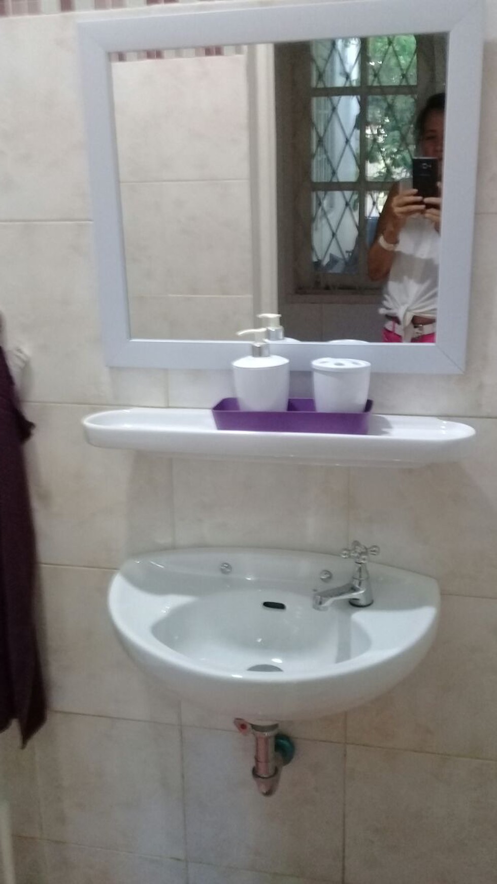 Rumah Siap Huni, Halaman Luas dan Hunian Nyaman @Bintaro Sektor 2.