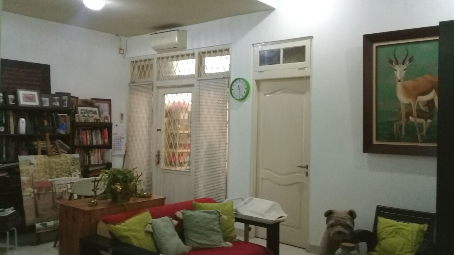 Rumah Siap Huni, Halaman Luas dan Hunian Nyaman @Bintaro Sektor 2.