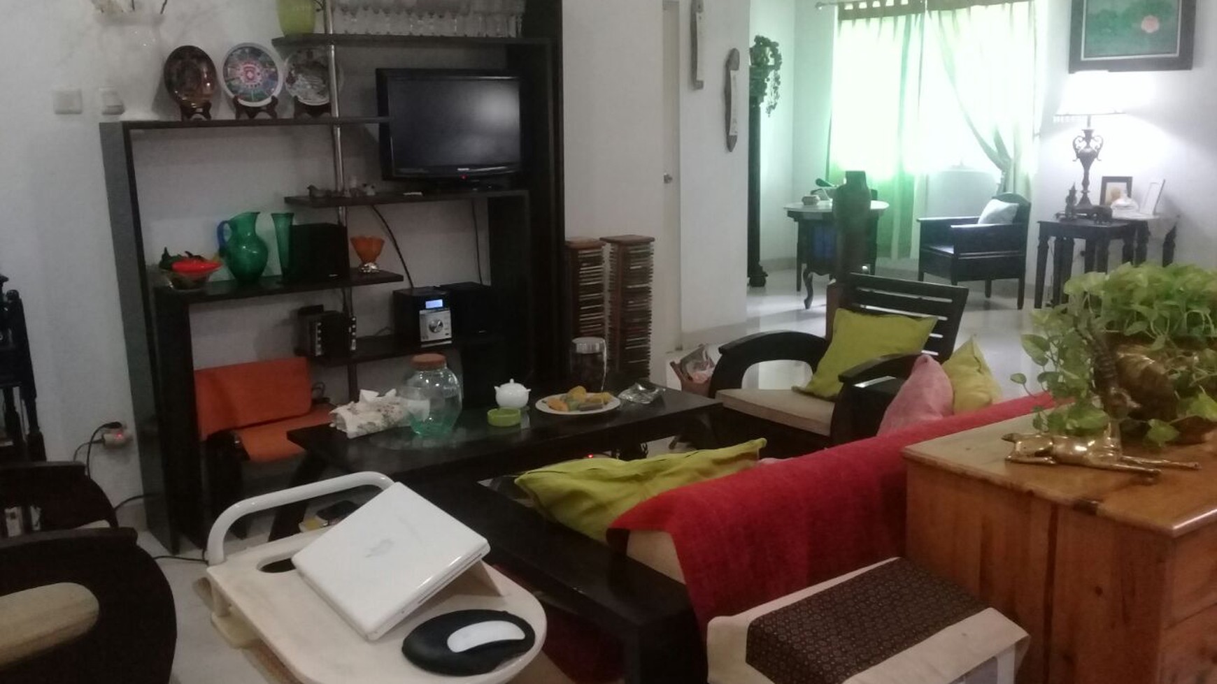 Rumah Siap Huni, Halaman Luas dan Hunian Nyaman @Bintaro Sektor 2.