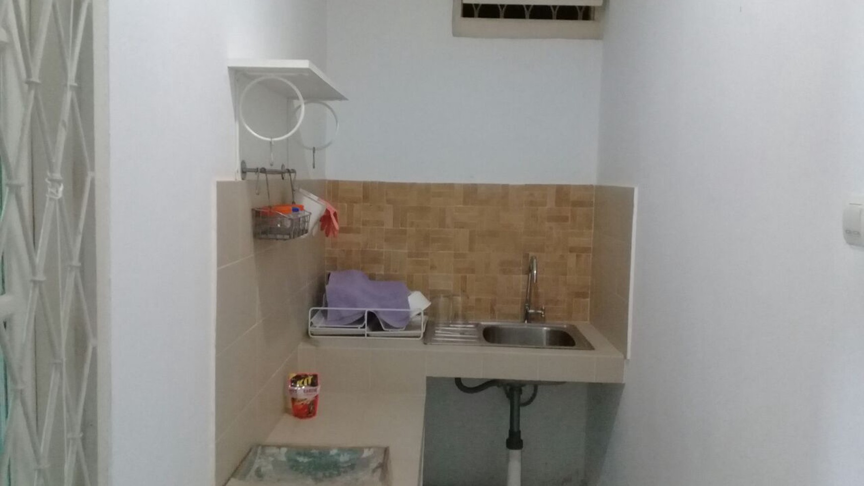 Rumah Siap Huni, Halaman Luas dan Hunian Nyaman @Bintaro Sektor 2.