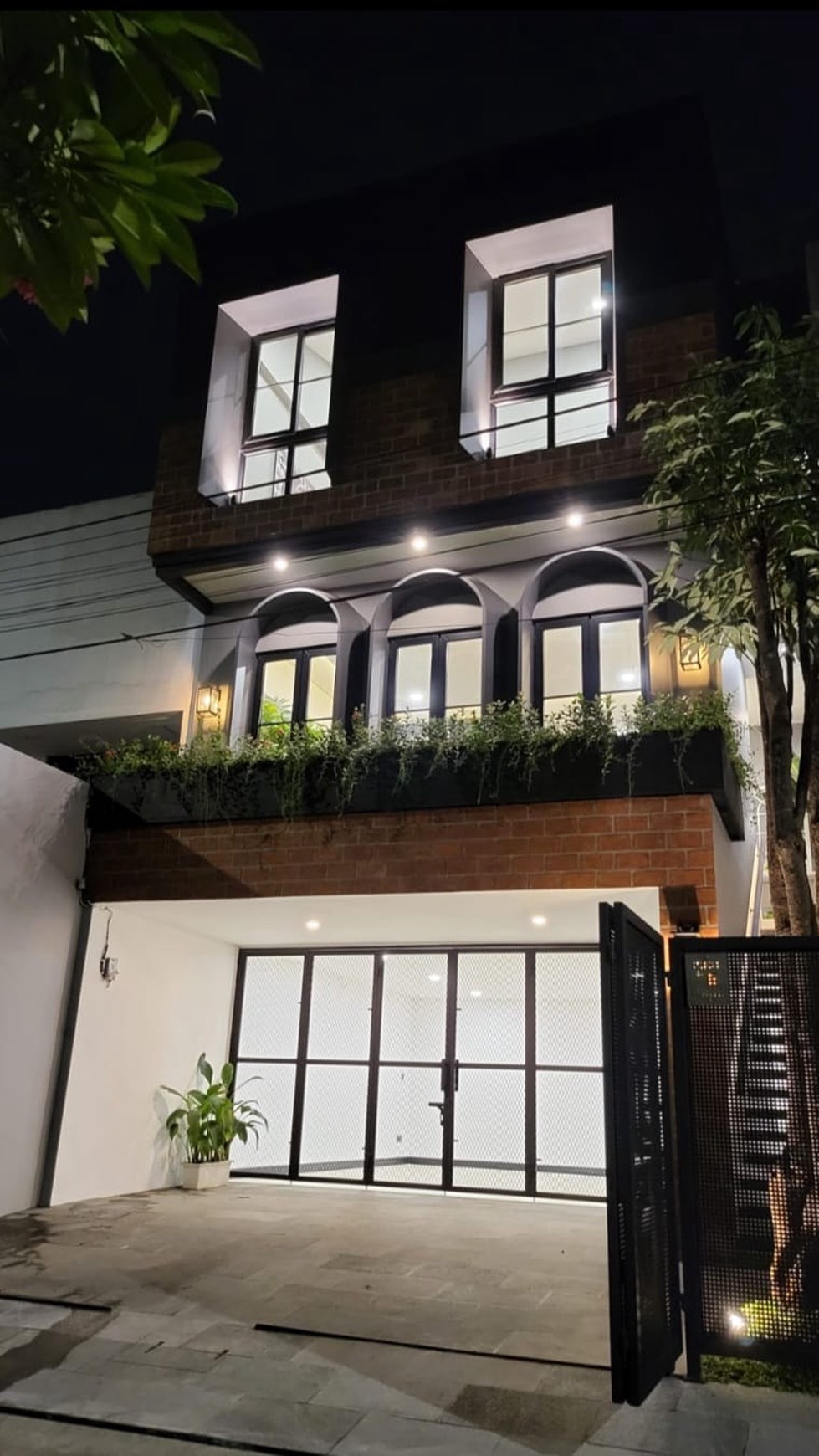 Rumah Brand New Lokasi Premium Pondok Indah