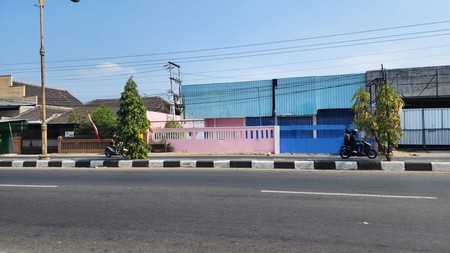 Dijual bekas Pabrik Pinggir Jalan Raya Ahmad Yani Kartasura Solo