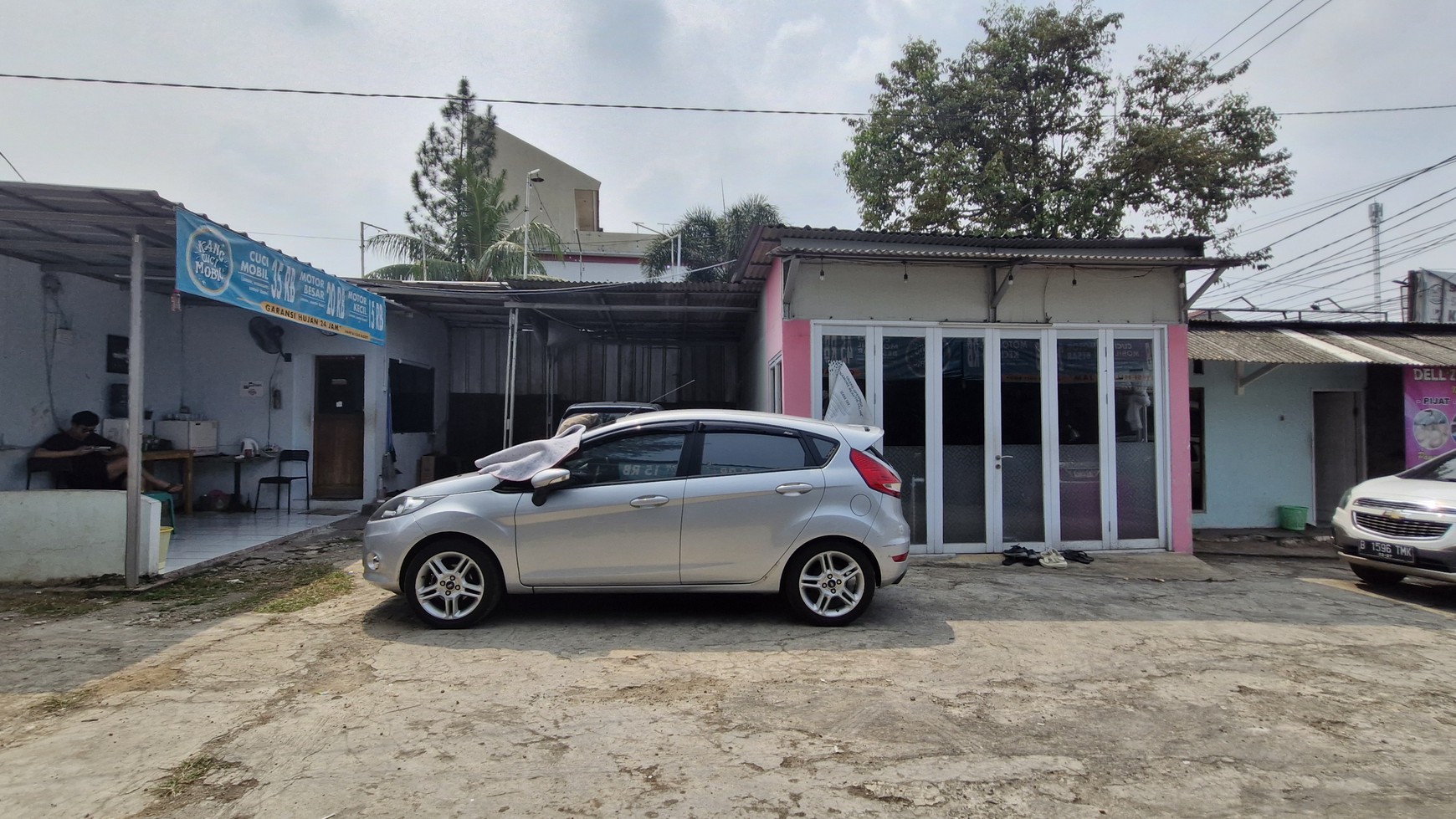 Tempat usaha di Jl. Raya Cikeas Bogor 