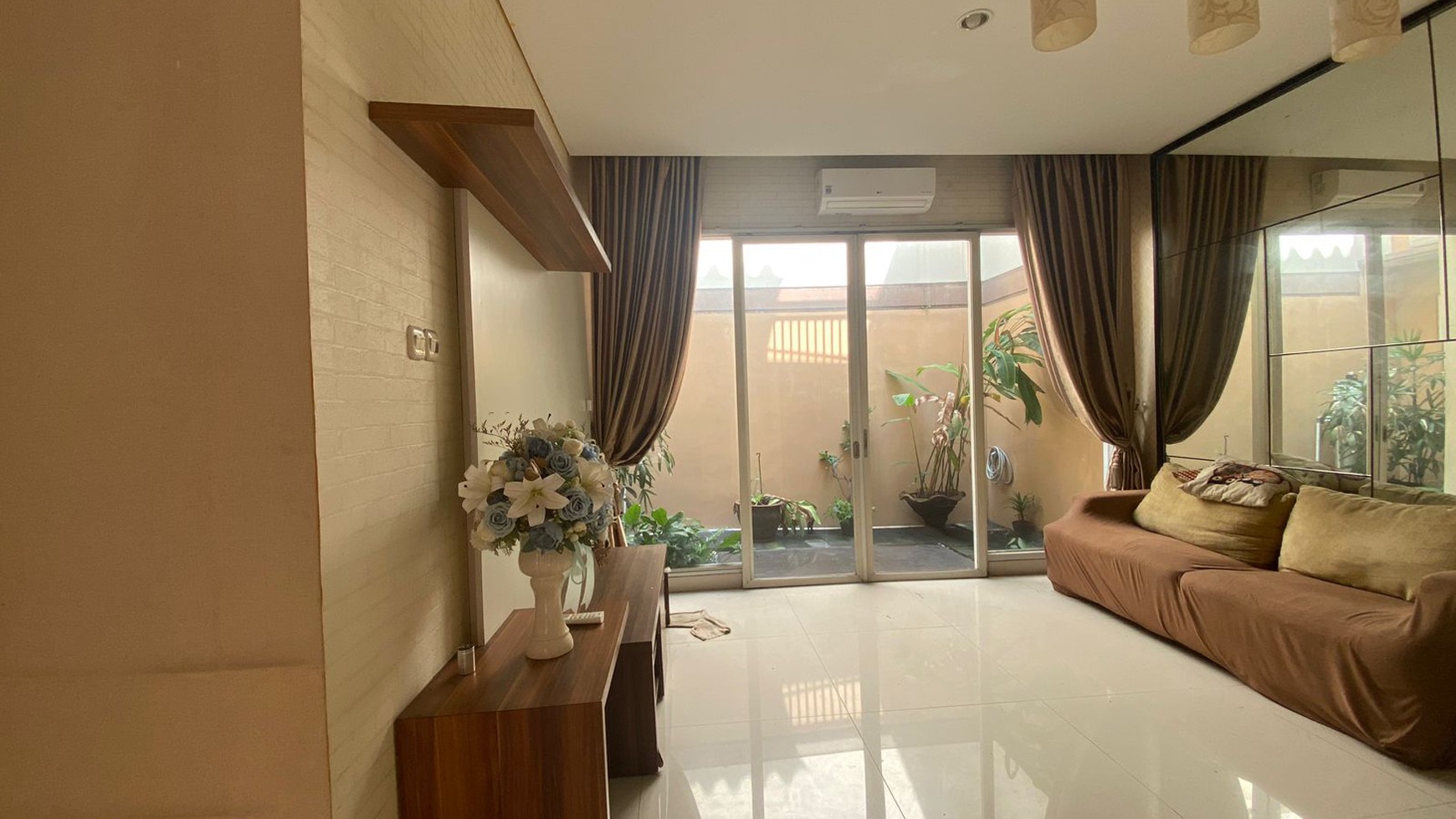 Rumah Hitung Tanah Area Cipete