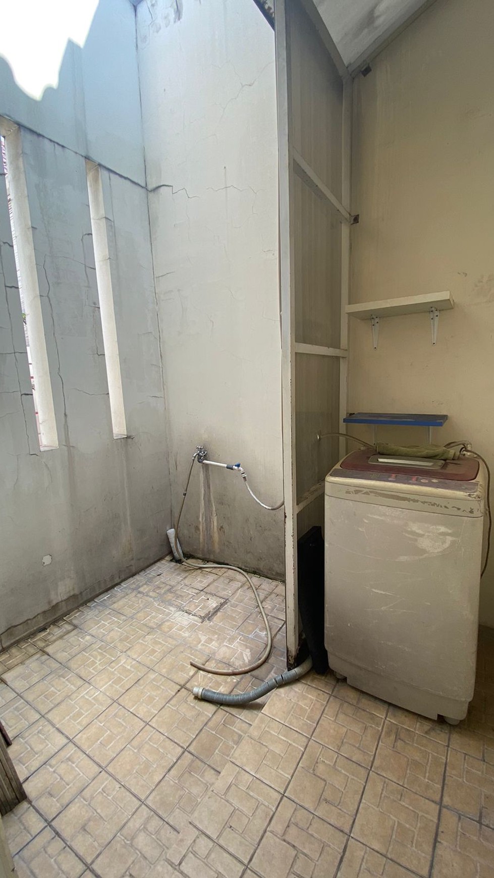 Rumah Hitung Tanah Area Cipete