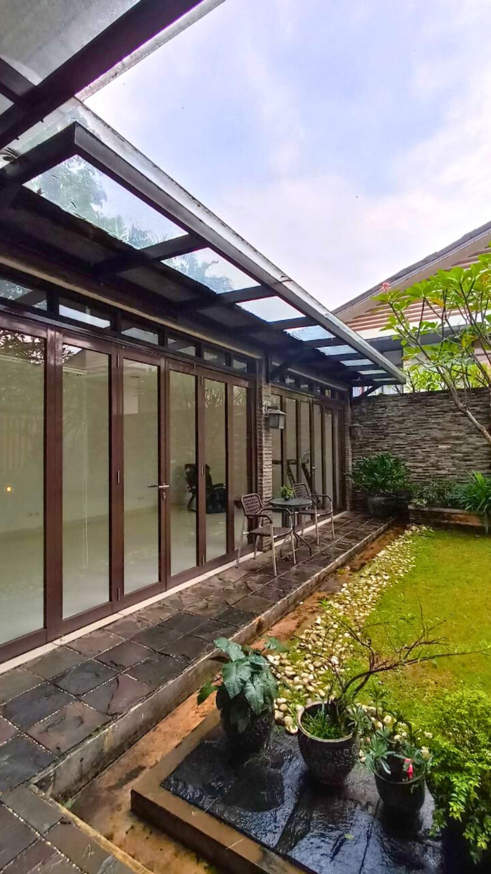 Rumah Hitung Tanah Area Cipete