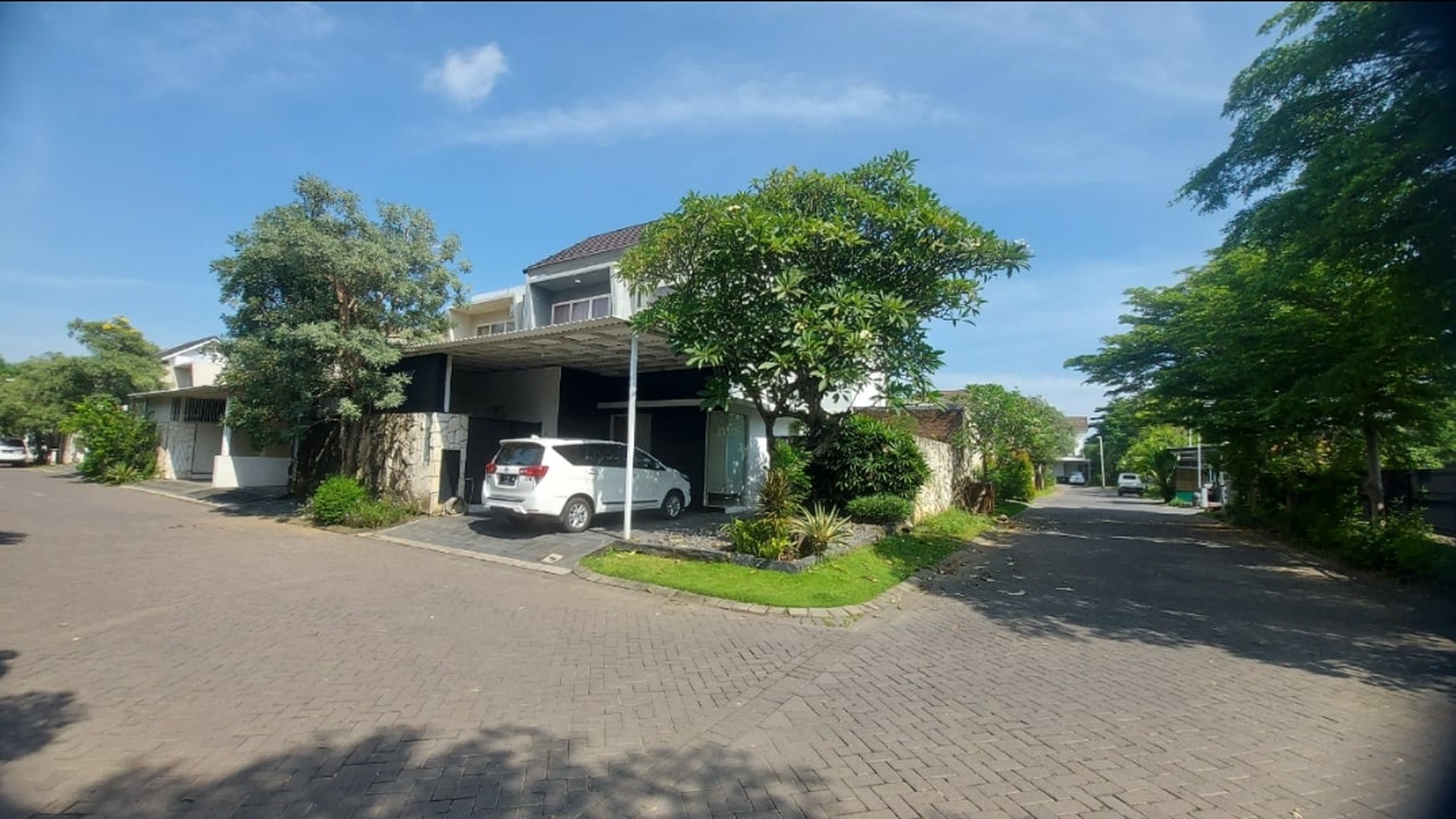 Jual / Sewa Rumah Ada Kolam Renang area Citraland Surabaya Barat STRATEGIS dekat Wisata Bukit Mas , Royal Residence, Pakuwon Indah, Graha Family,The Greenlake Citraland