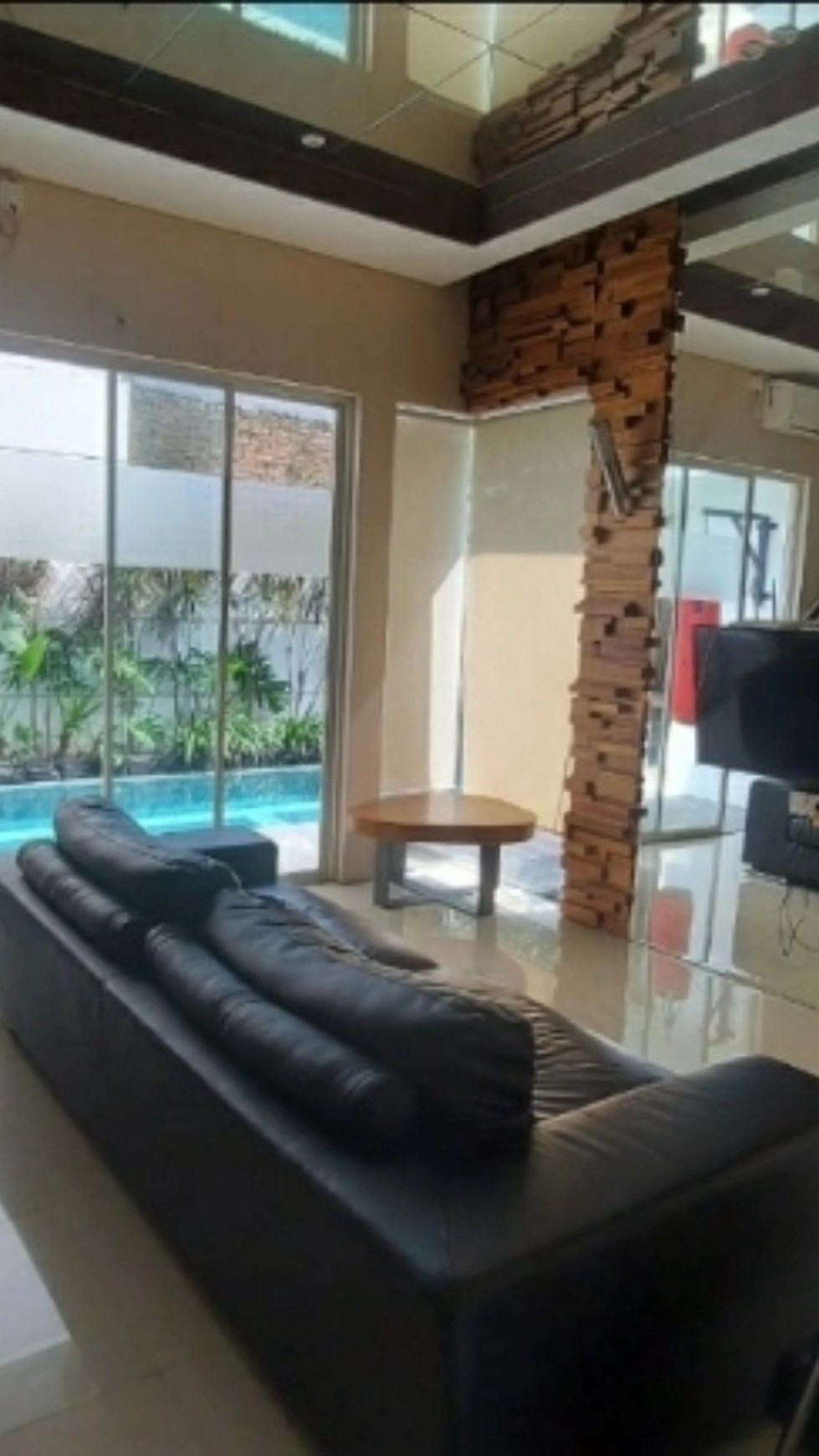 Disewakan Rumah PRIVATE Pool area Citraland - Royal Residence - Wisata Bukit Mas - Prambanan Residence -  Forest Mansion Full Furnished by Vinotti Living, Melandas Dekat Pakuwon Mall Surabaya Barat