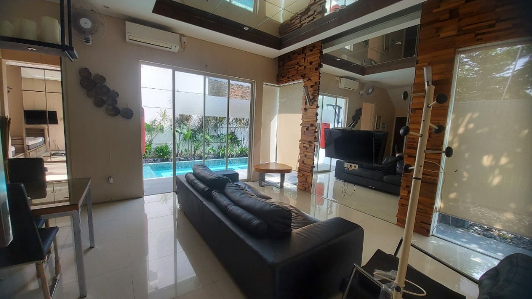 Disewakan Rumah PRIVATE Pool area Citraland - Royal Residence - Wisata Bukit Mas - Prambanan Residence -  Forest Mansion Full Furnished by Vinotti Living, Melandas Dekat Pakuwon Mall Surabaya Barat