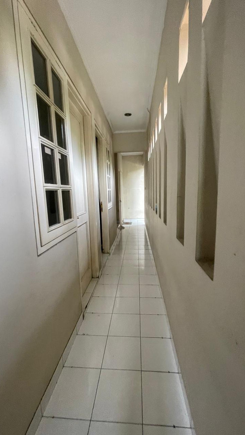 Disewakan Rumah mewah di JL. Taman Argopuro - Taman Giri Loka BSD 