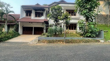 Disewakan rumah hunian mewah di JL. S. Cimandiri Taman Tirta Golf BSD City, Tangerang