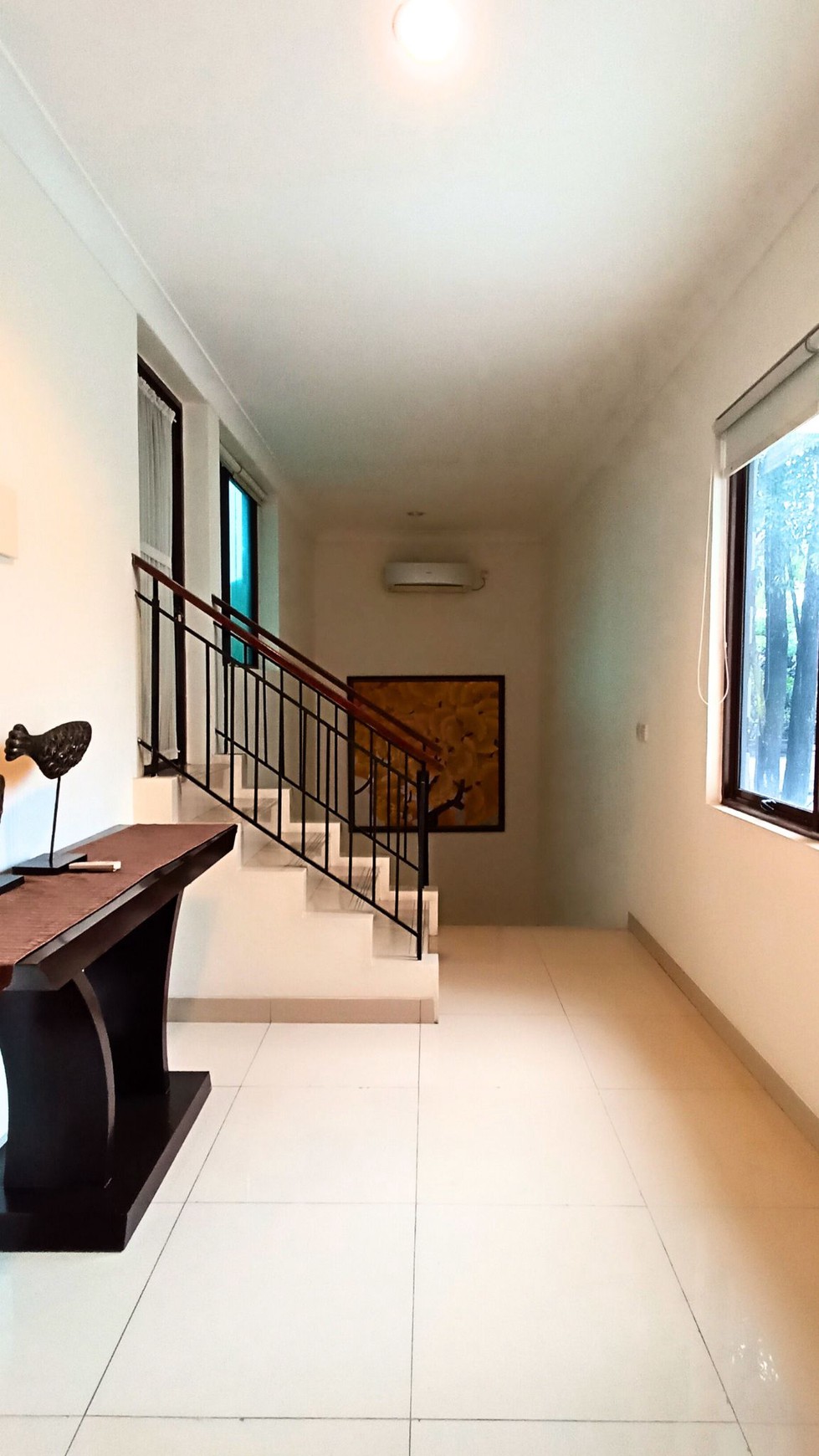 Rumah Greencove Dengan View Danau Kondisi Furnished