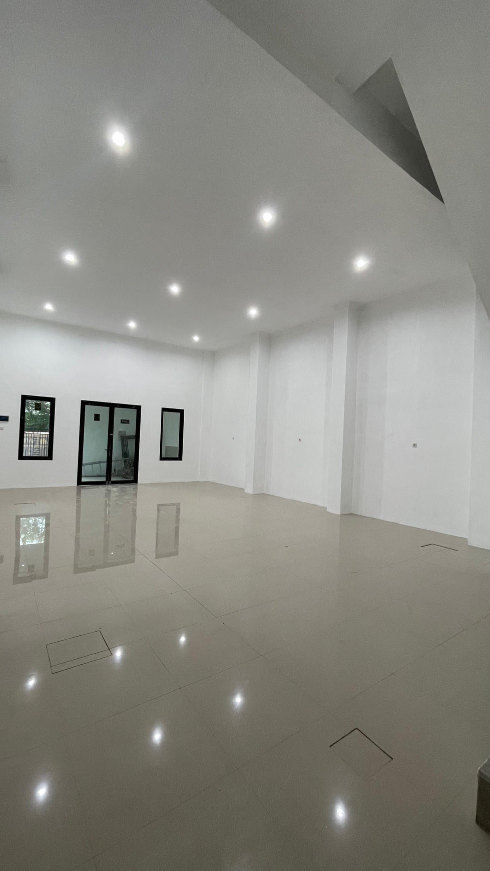 Disewakan Rumah Kantor di Permata Wiyung Regency Surabaya Dekat TBMO Wiyung , Pakuwon Mall