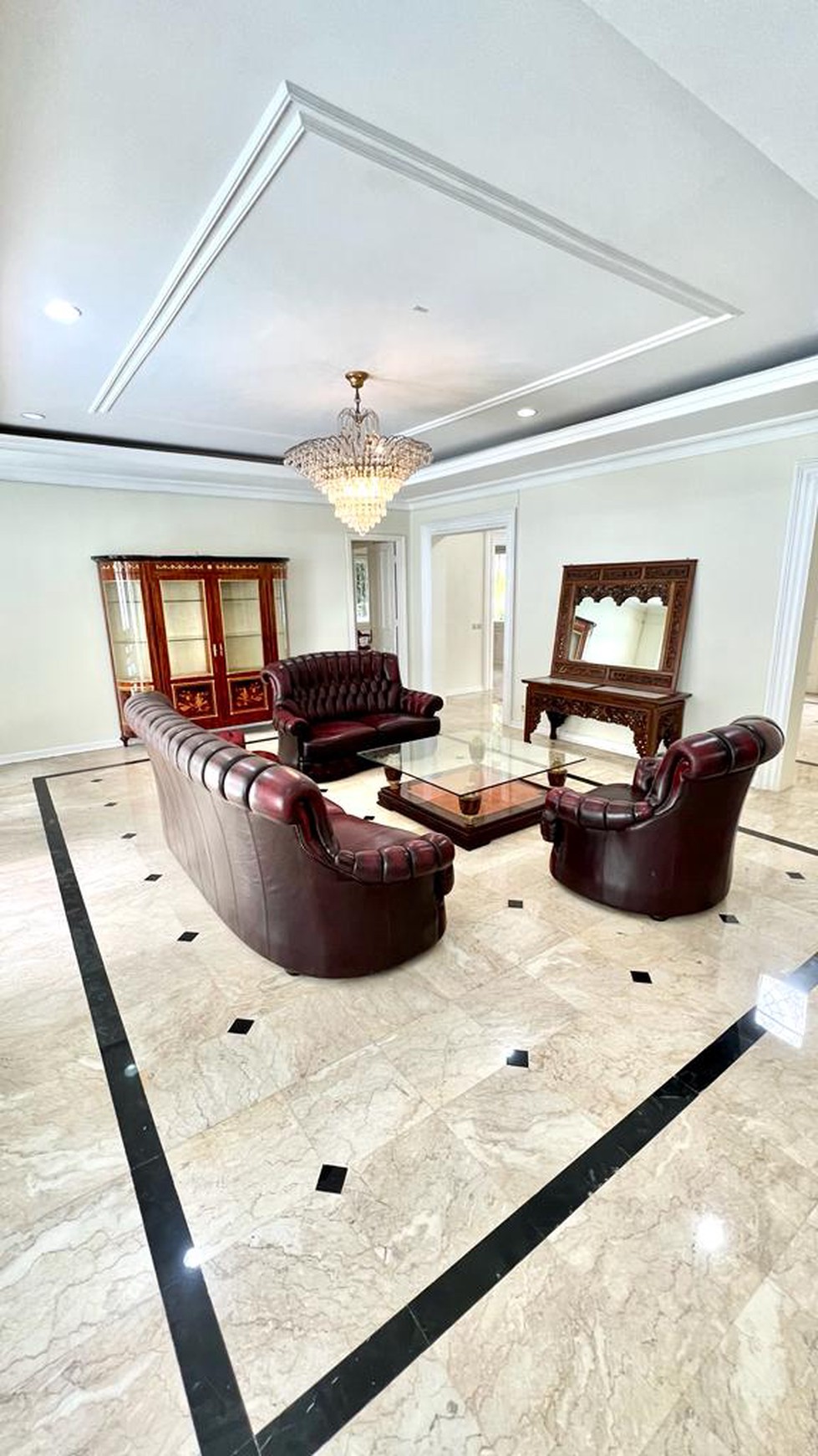 Rumah Mewah Siap Huni Asri di Jl. Kartika Utama, Pondok Indah, Jakarta Selatan