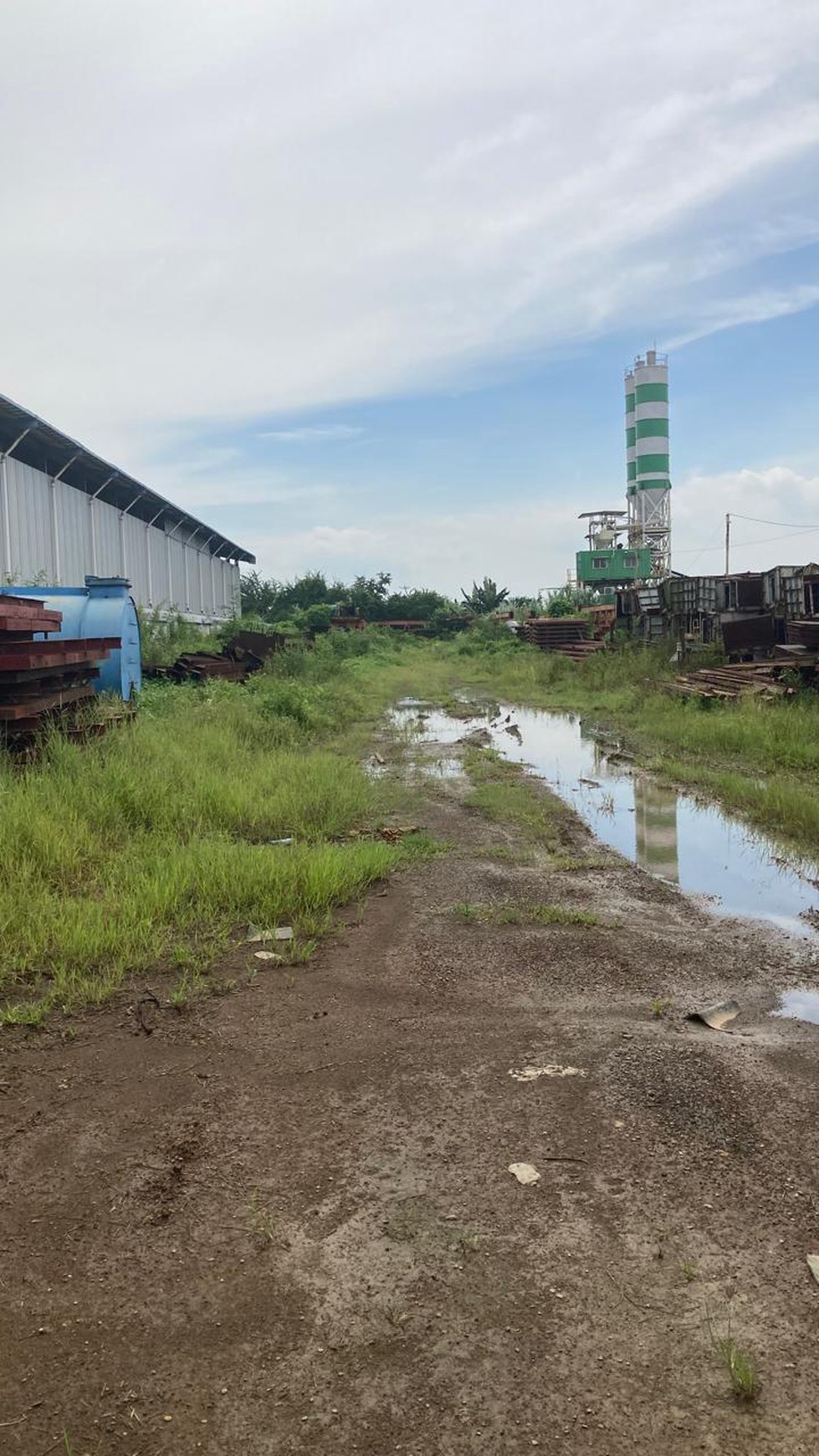 Dijual Gudang dengan Tanah Luas dan Strategis @Semarang