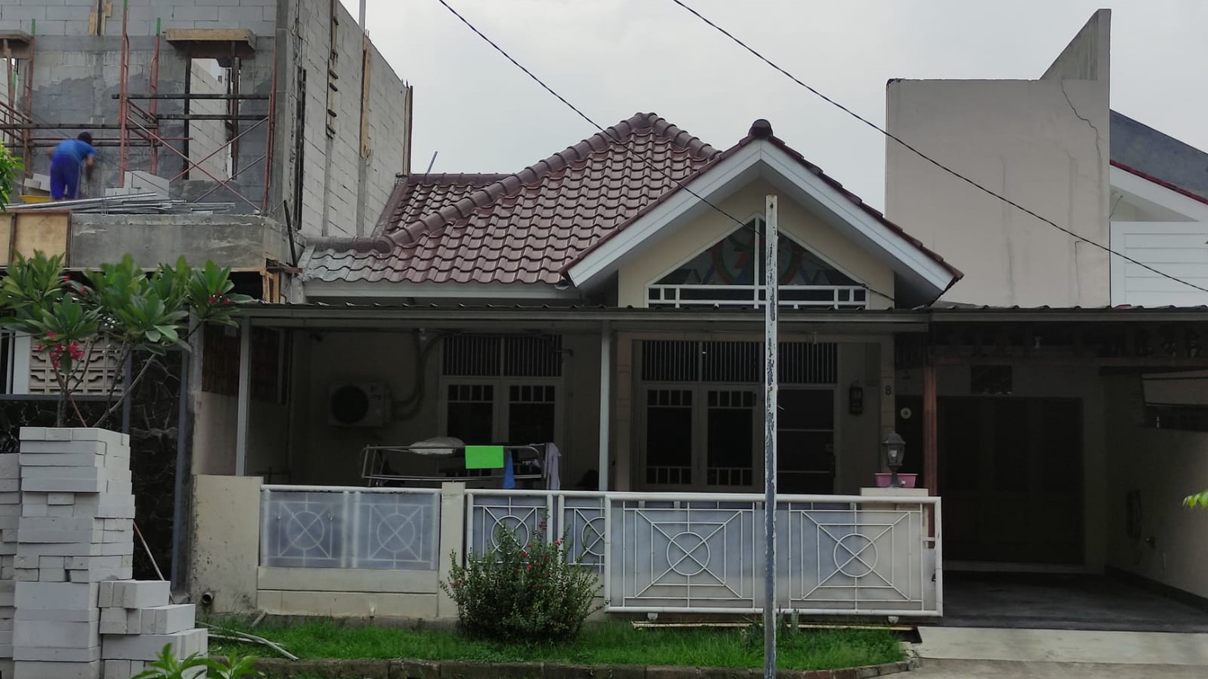 RUMAH DI CLUSTER FAVORIT VILLA MELATI MASS