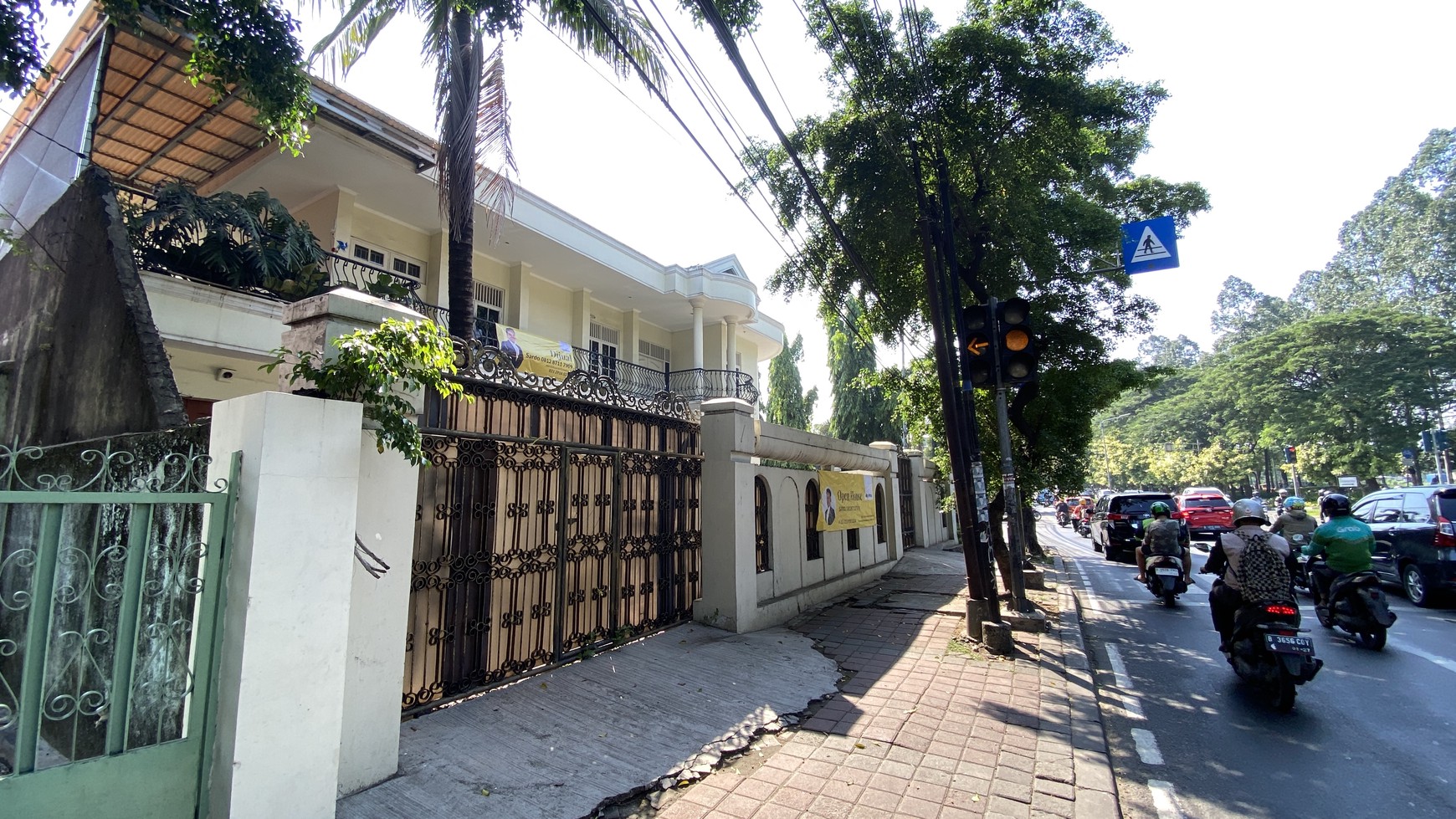 Rumah Hitung Tanah Area Cipete