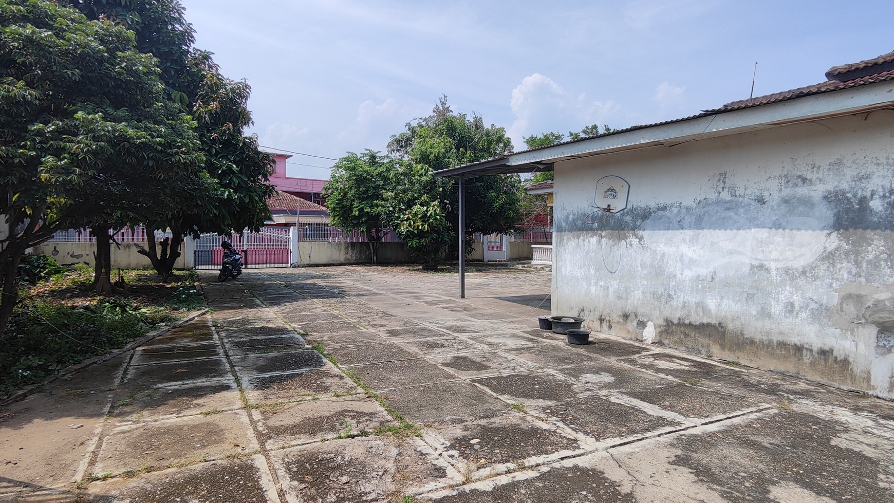 Rumah Murah Luas Tanah 1262 m2 di Urip Sumoharjo Way Halim