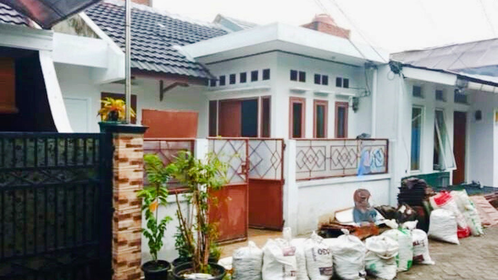 Dijual Rumah Cantik Lokasi Strategis di Binong Kab Tangerang