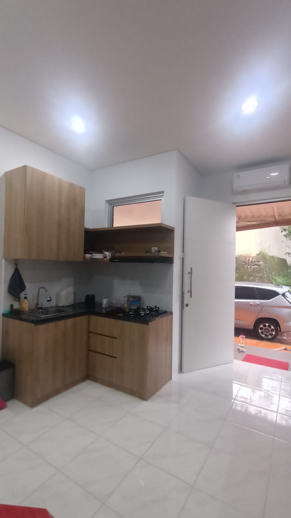 Rumah hook Full Furnished di Malibu Village 