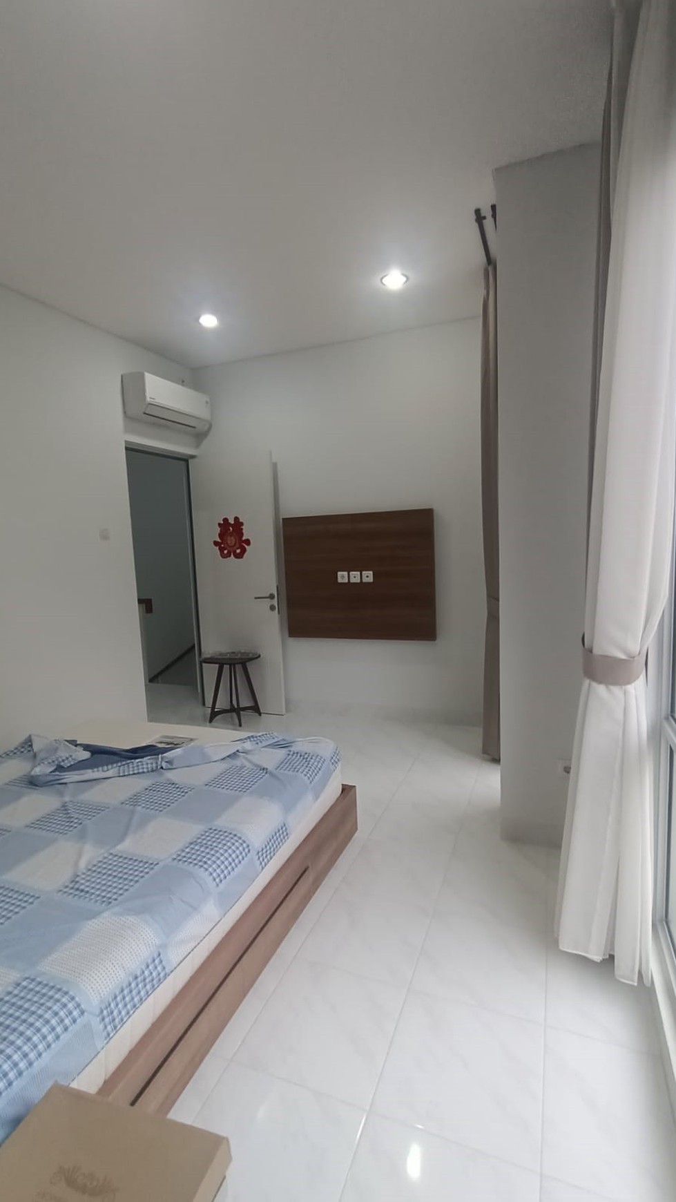 Rumah hook Full Furnished di Malibu Village 