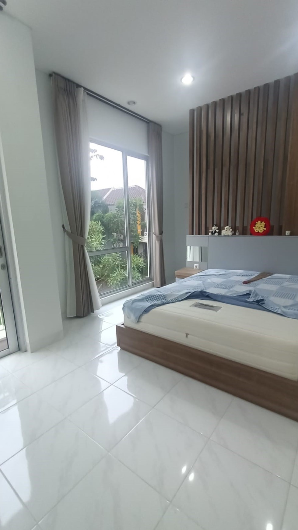 Rumah hook Full Furnished di Malibu Village 