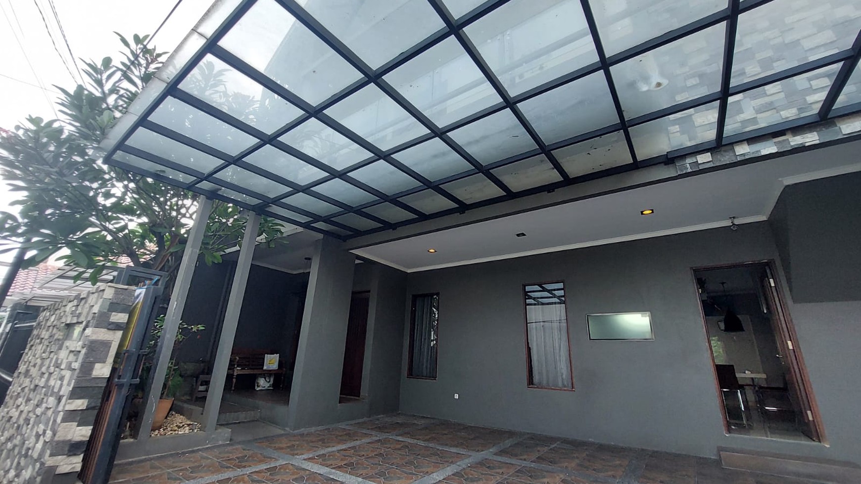 Rumah Modern di Tebet, Jakarta Selatan