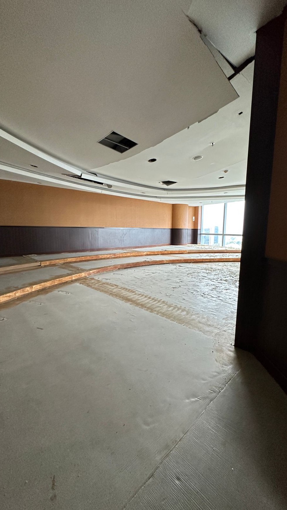 Dijual Office space di The City Tower - Thamrin - Jakarta Pusat