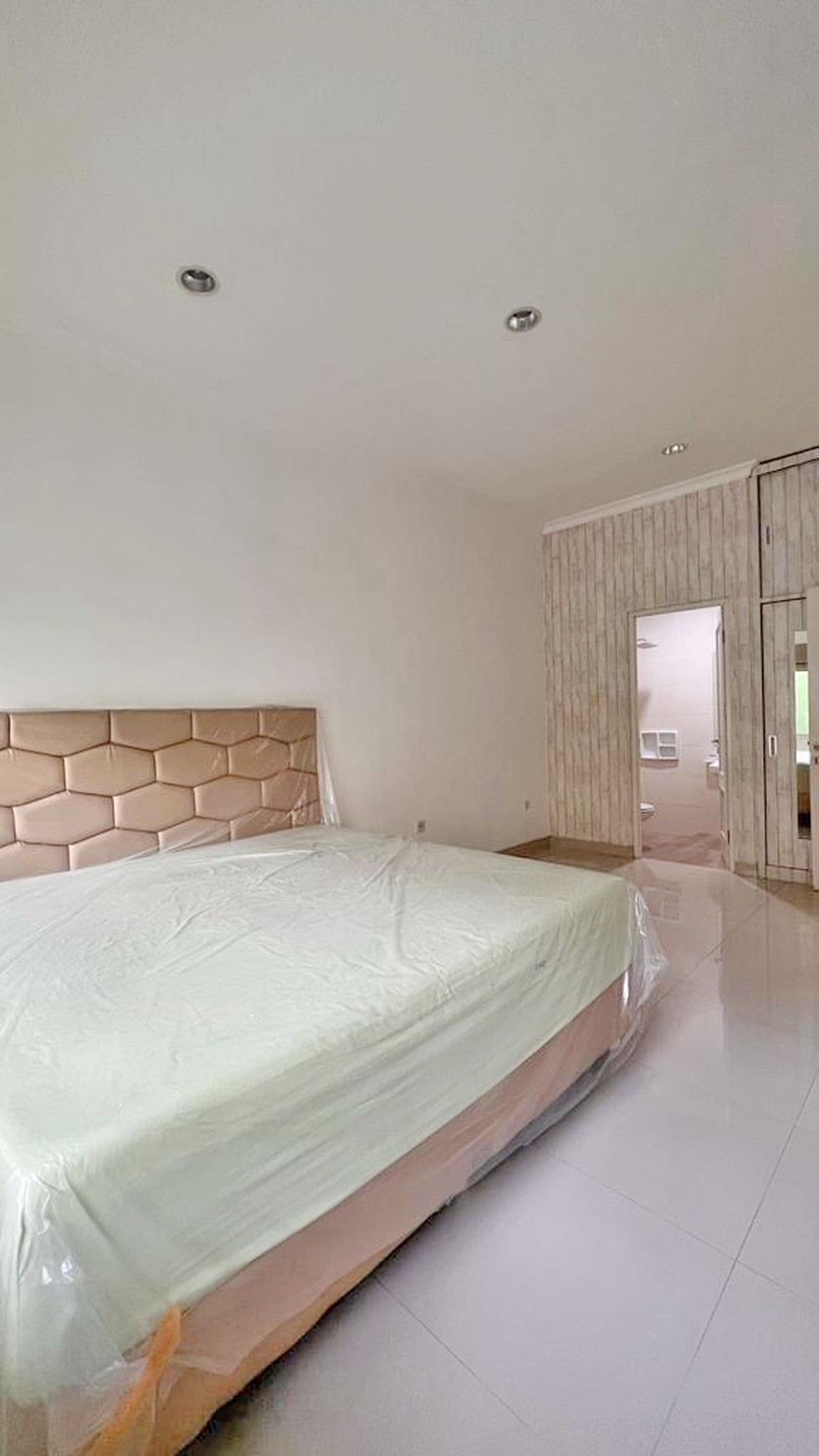 Dijual Rumah 2 lantai di Residence One, Cluster White Diamond BSD City