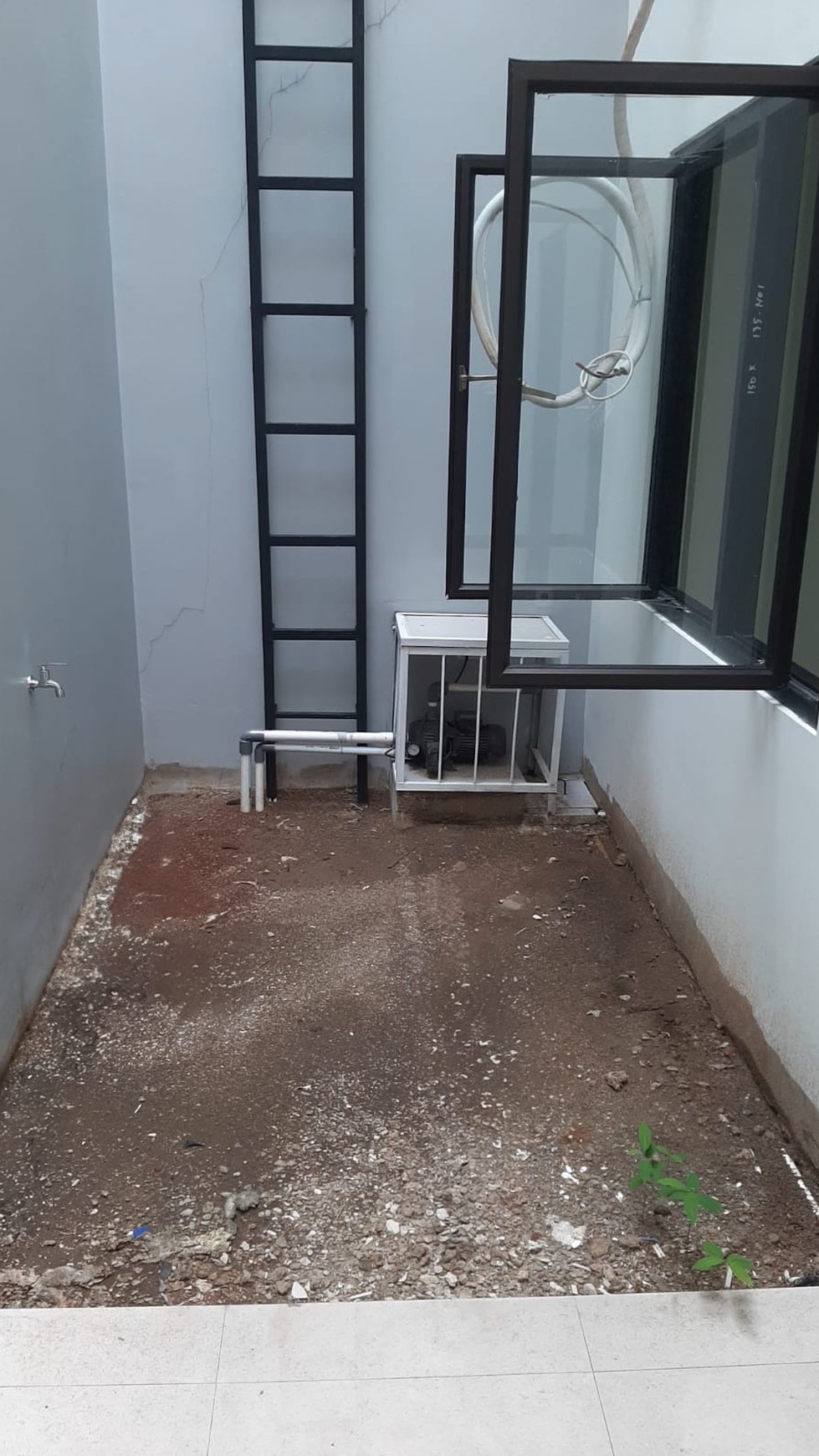 Rumah Hitung Tanah Area Cipete