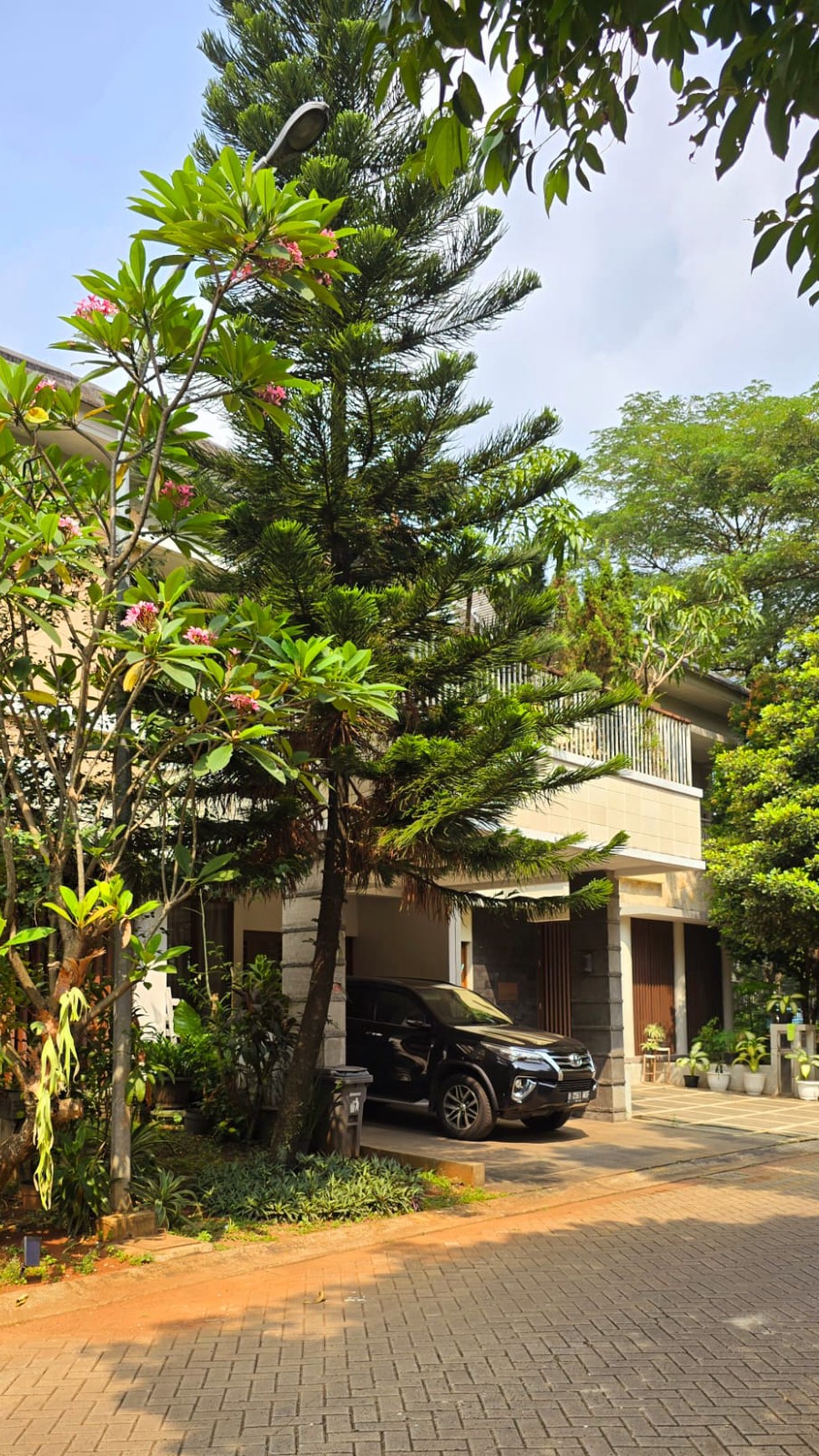 Rumah Hitung Tanah Area Cipete