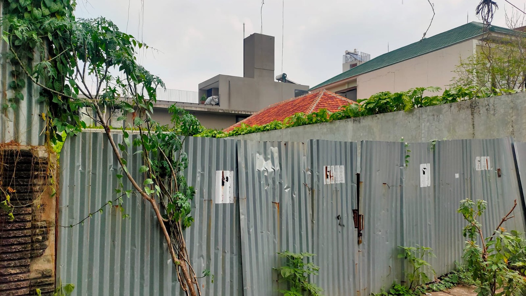 Rumah Hitung Tanah Area Cipete