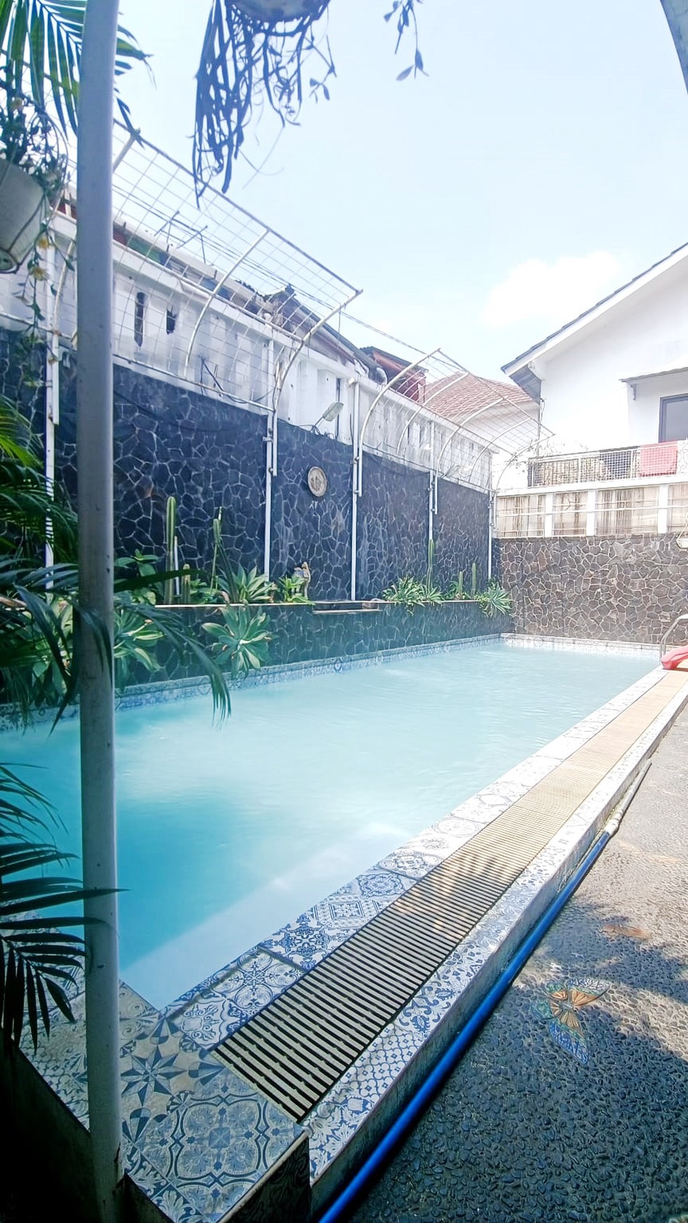 Rumah Hitung Tanah Area Cipete