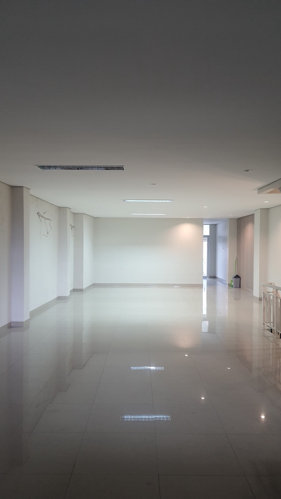 For Sale Gedung Ex Showroom Jatinegara Jaktim 