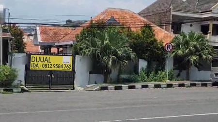 Rumah Jl WR. Supratman, Semarang Luas 749m2