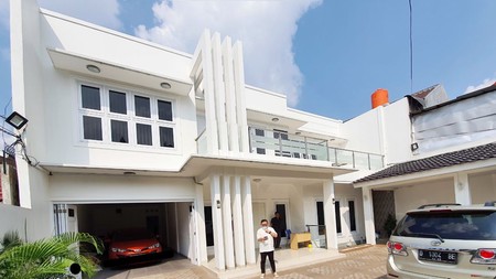 Dijual Kantor Area Pasar Minggu, Jakarta Selatan 