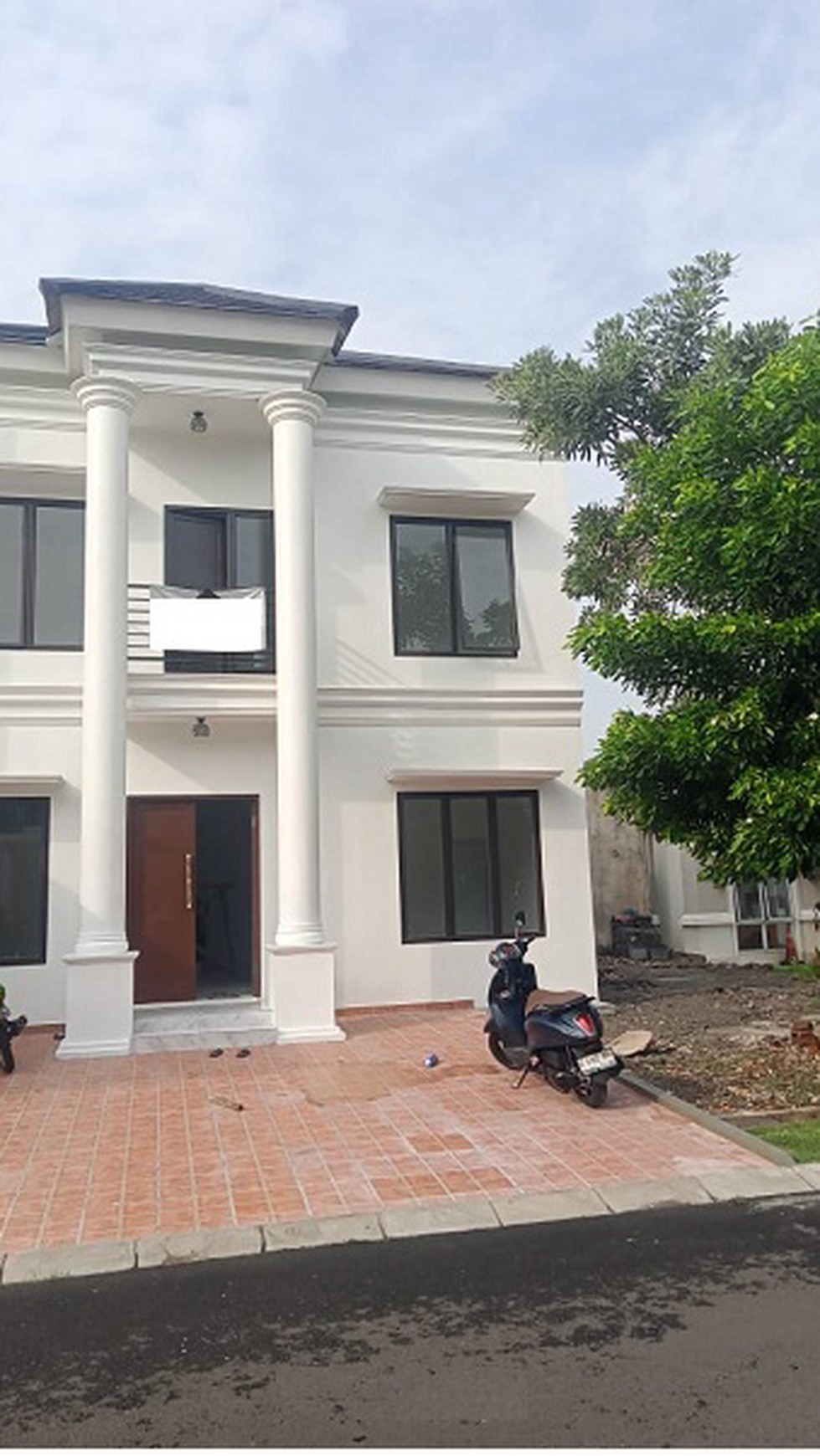 Dijual rumah di area cluster Alden Banjar wijaya Kota Tangerang