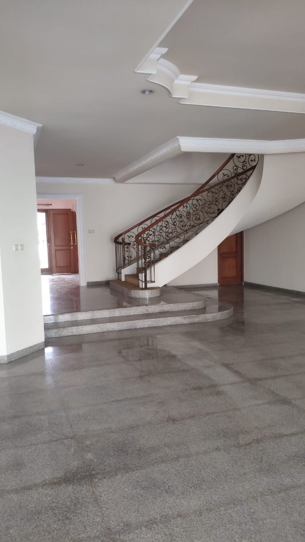 Rumah Hitung Tanah Area Cipete