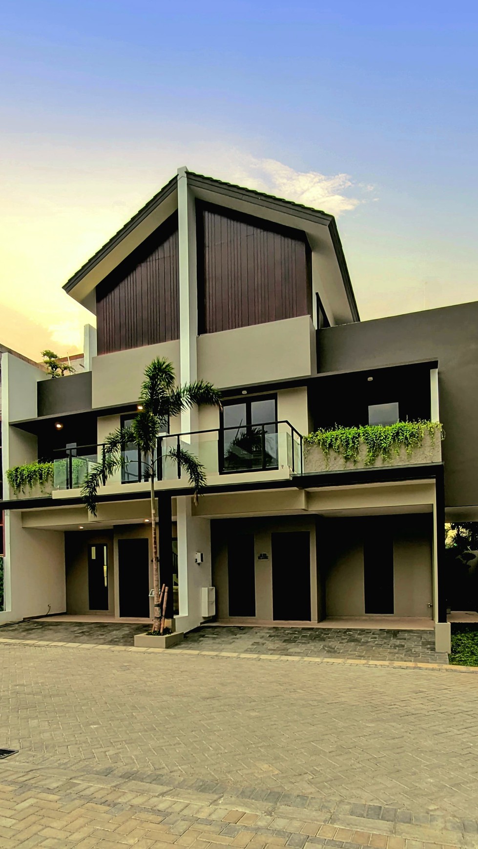 Rumah Hitung Tanah Area Cipete